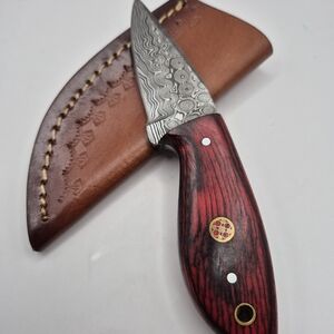 NEW!!! Damascus Steel Handcrafted Knife W/ Red Wood Handle and Leather Sheath